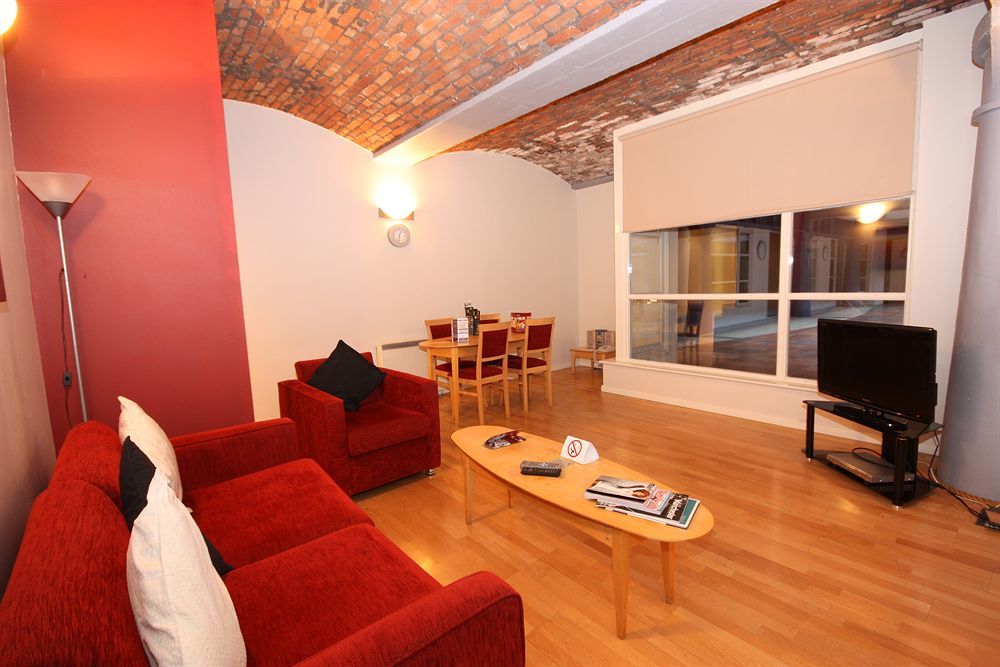 The Place Aparthotel Manchester Exterior photo